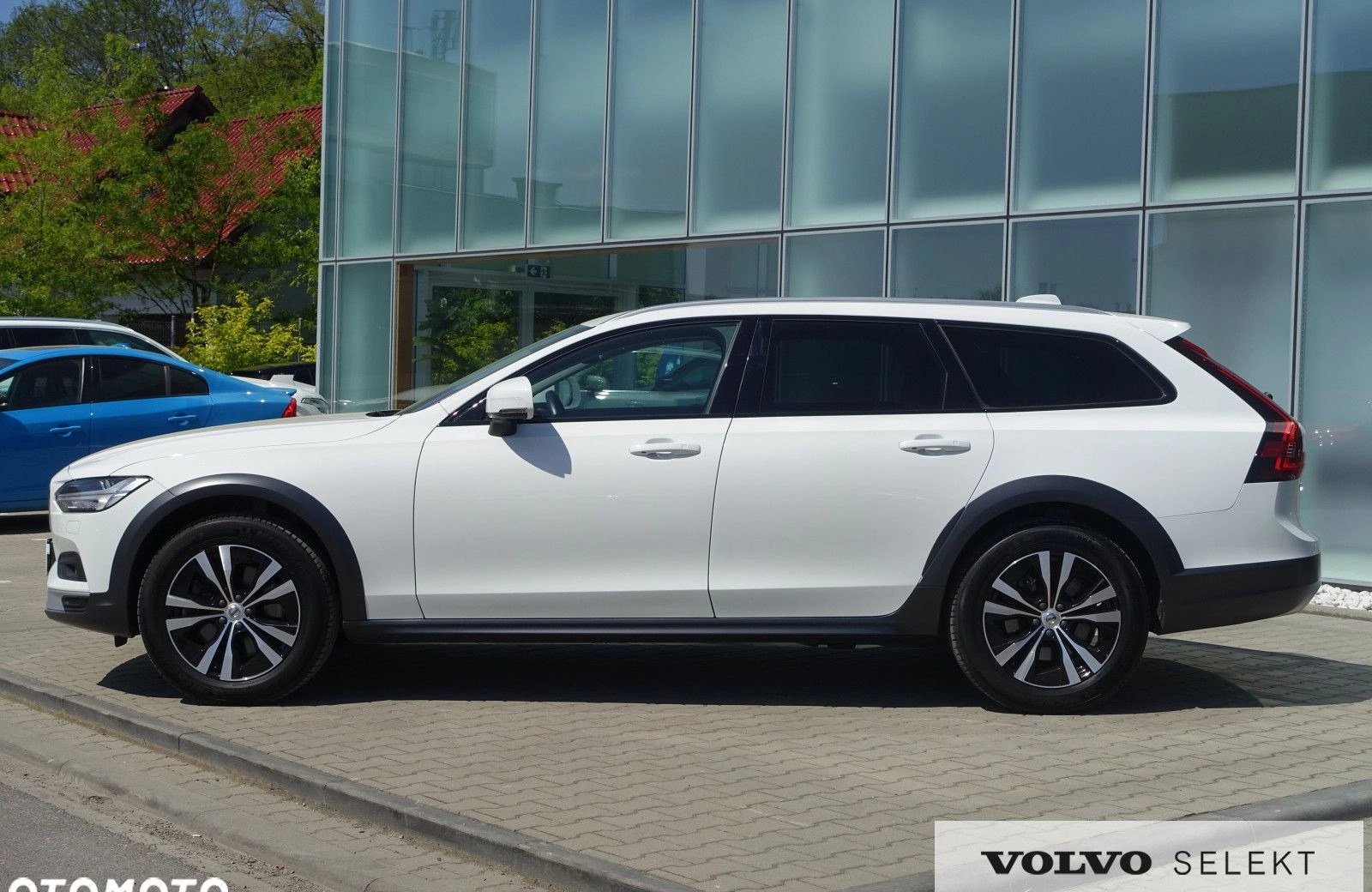 Volvo V90 Cross Country cena 168900 przebieg: 141575, rok produkcji 2021 z Radomsko małe 667